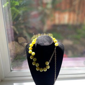 RARE VNT J.CREW signed staggered  genuine jade bead knotted statement necklace.